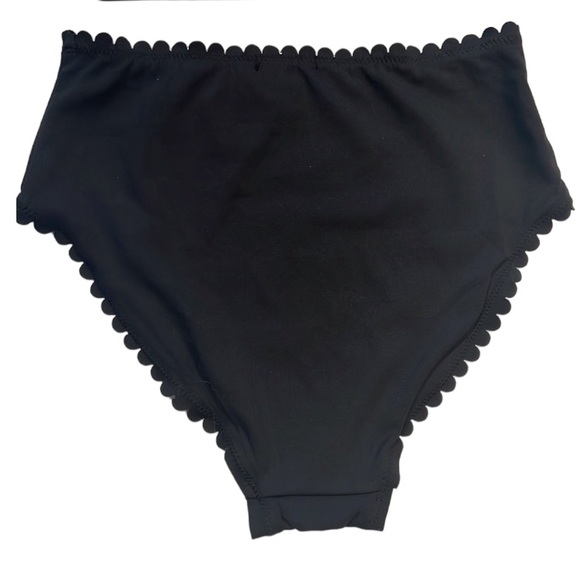 Habitual Scalloped Bikini, 7/8 - Picture 12 of 16